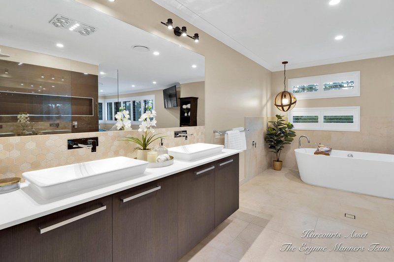 Photo - 19 Botanic Crescent, Brookwater QLD 4300 - Image 19