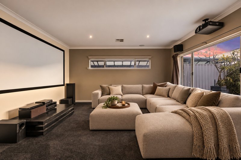 Photo - 19 Botany Parade, Ellenbrook WA 6069 - Image 6