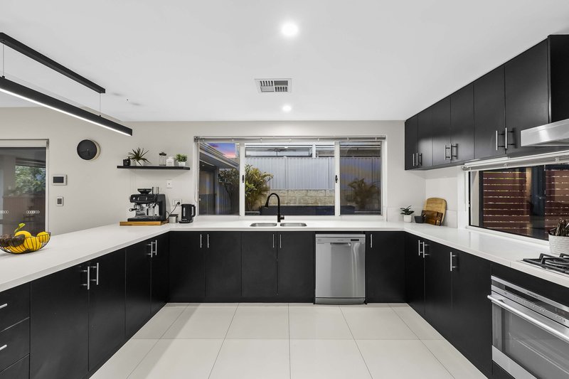 Photo - 19 Botany Parade, Ellenbrook WA 6069 - Image 16