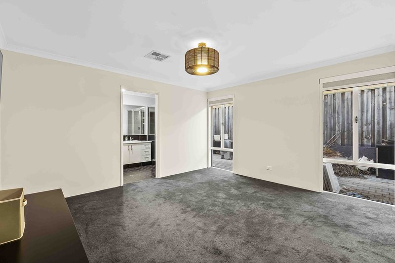 Photo - 19 Botany Parade, Ellenbrook WA 6069 - Image 19