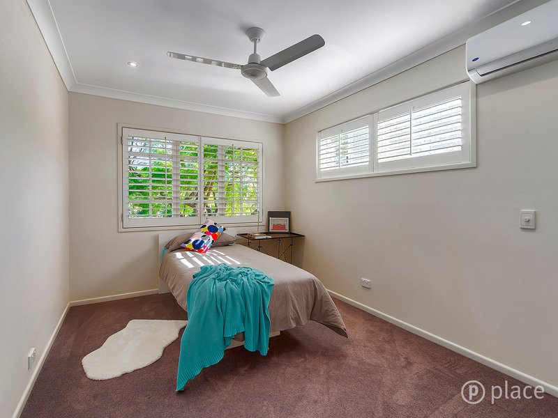 Photo - 19 Bourrelet Street, Tarragindi QLD 4121 - Image 13