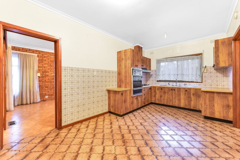 Photo - 19 Bowmore Road, Noble Park VIC 3174 - Image 4