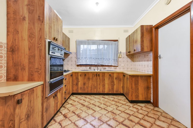 Photo - 19 Bowmore Road, Noble Park VIC 3174 - Image 5