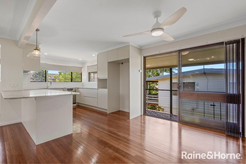 Photo - 19 Boyanda Drive, Kallangur QLD 4503 - Image 6