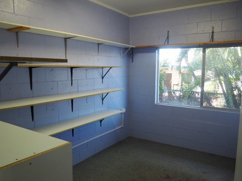 Photo - 19 Boyd Parade, Mount Isa QLD 4825 - Image 5