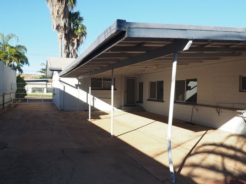 Photo - 19 Boyd Parade, Mount Isa QLD 4825 - Image 13