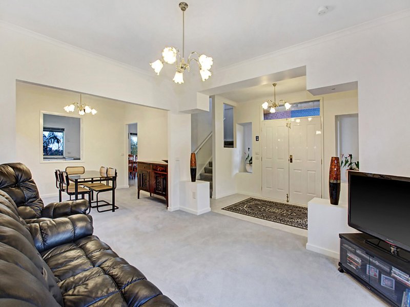 Photo - 19 Bradman Terrace, Epping VIC 3076 - Image 2