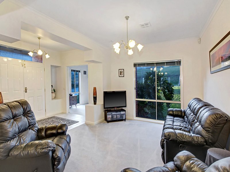 Photo - 19 Bradman Terrace, Epping VIC 3076 - Image 3