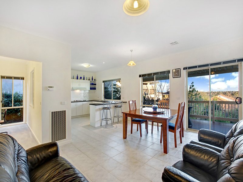 Photo - 19 Bradman Terrace, Epping VIC 3076 - Image 5