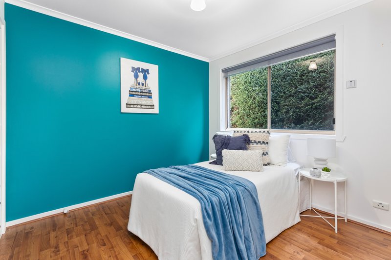 Photo - 19 Brayford Nook, Craigieburn VIC 3064 - Image 10