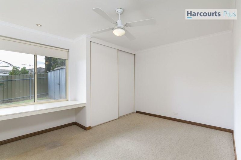 Photo - 19 Brett Crescent, Hallett Cove SA 5158 - Image 12