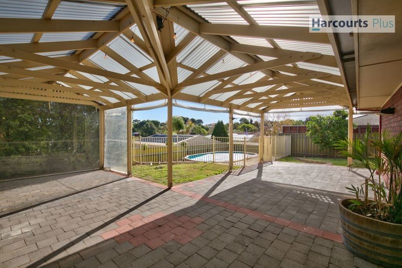 Photo - 19 Brett Crescent, Hallett Cove SA 5158 - Image 14