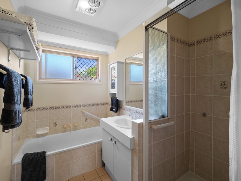 Photo - 19 Brett Place, Wynnum West QLD 4178 - Image 12