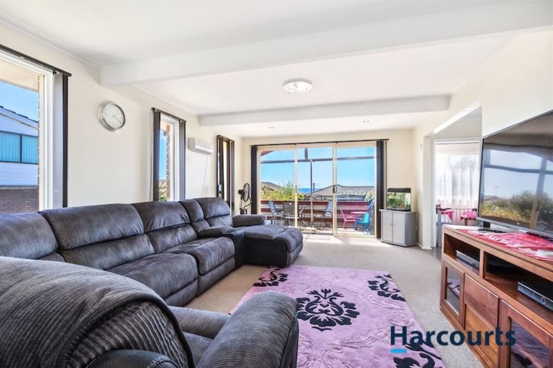 Photo - 19 Brinckman Court, Devonport TAS 7310 - Image 2