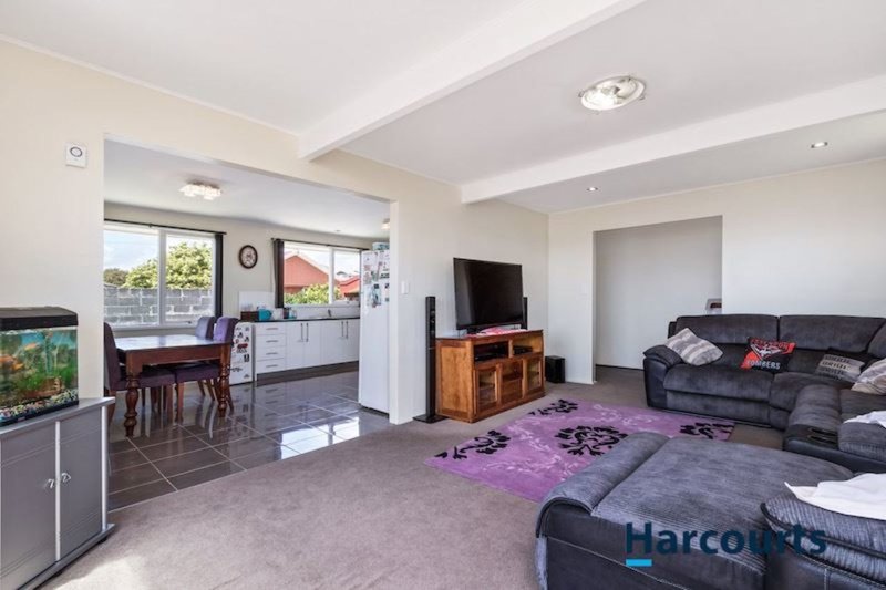 Photo - 19 Brinckman Court, Devonport TAS 7310 - Image 4