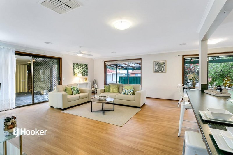 Photo - 19 Brisbane Drive, Salisbury Heights SA 5109 - Image 7