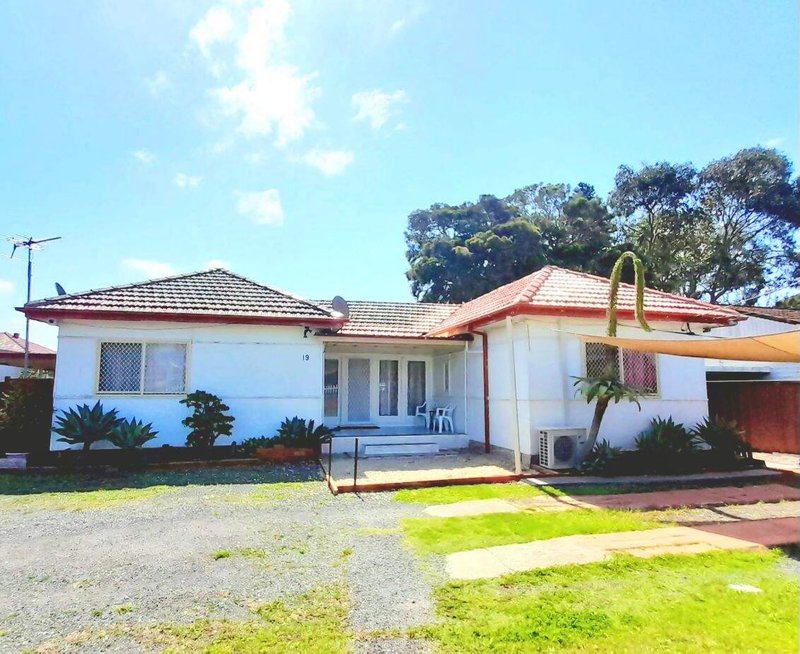 Photo - 19 Bromley Street, Canley Vale NSW 2166 - Image