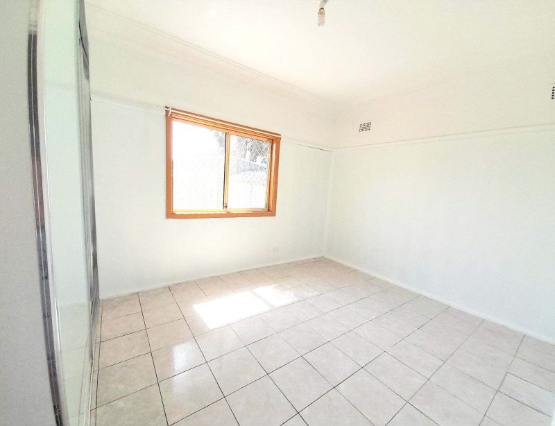 Photo - 19 Bromley Street, Canley Vale NSW 2166 - Image 4