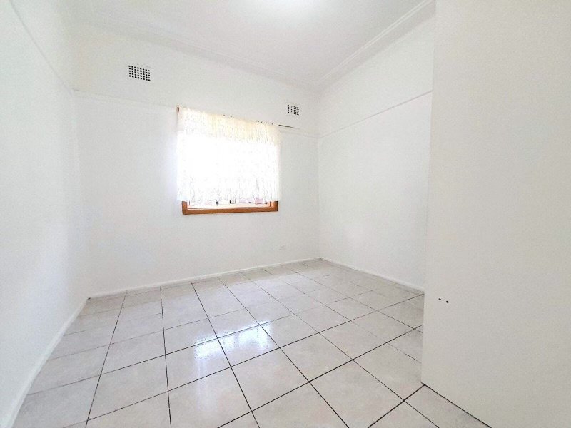 Photo - 19 Bromley Street, Canley Vale NSW 2166 - Image 7