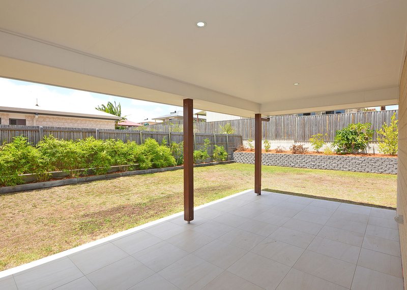 Photo - 19 Bronte Place, Urraween QLD 4655 - Image 3