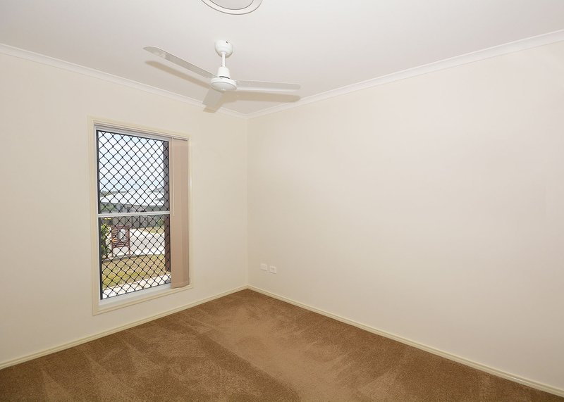 Photo - 19 Bronte Place, Urraween QLD 4655 - Image 13