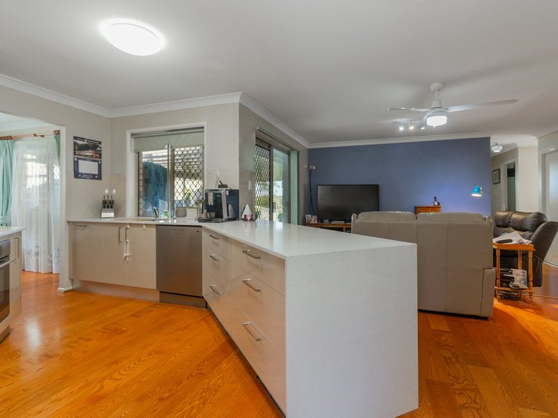 Photo - 19 Brumby Circuit, Sumner QLD 4074 - Image