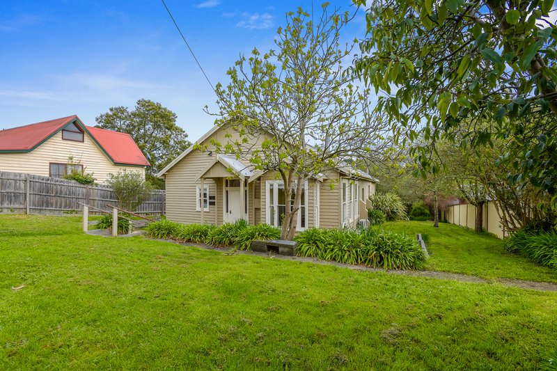 Photo - 19 Buckland Street, Woodend VIC 3442 - Image 15