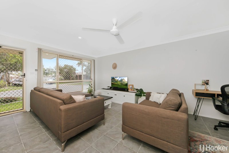 Photo - 1/9 Buderim Close, Kawana QLD 4701 - Image 4