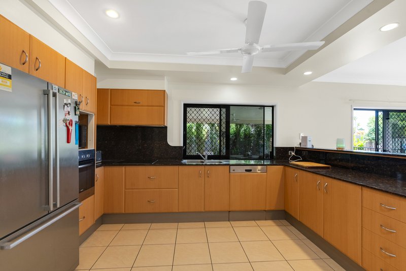 Photo - 19 Bulba Street, Caravonica QLD 4878 - Image 6