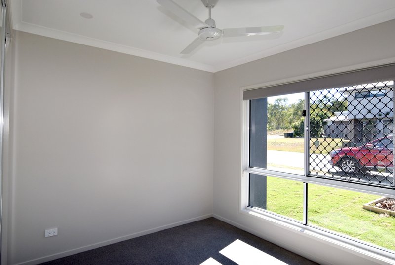 Photo - 19 Bulimba Street, Tannum Sands QLD 4680 - Image 11