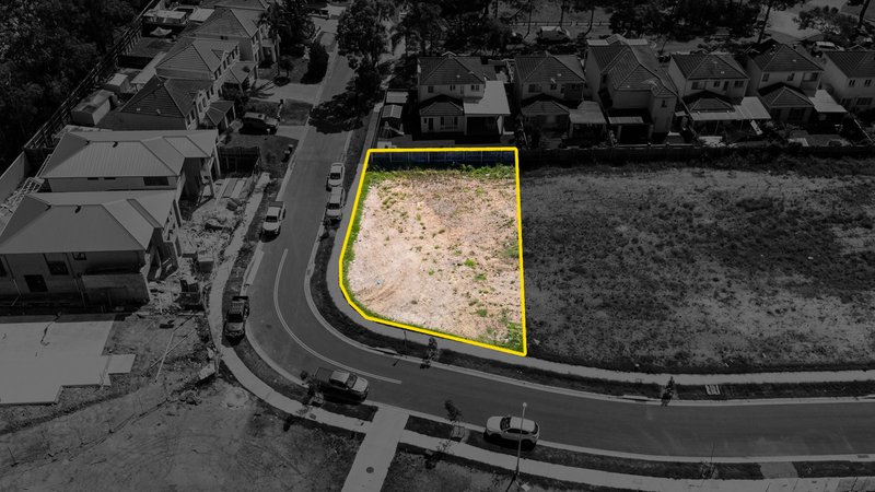 Photo - 19 Bulmann Avenue, Horningsea Park NSW 2171 - Image 9