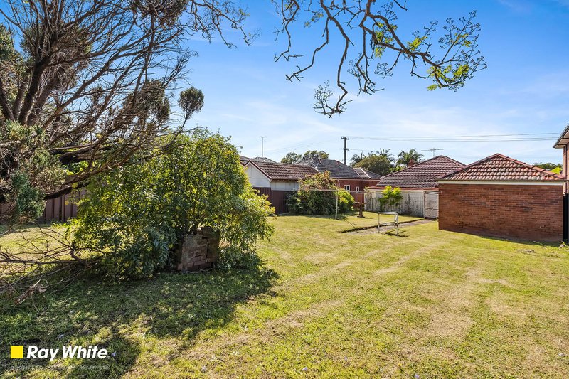 Photo - 19 Bundara Street, Beverly Hills NSW 2209 - Image 6