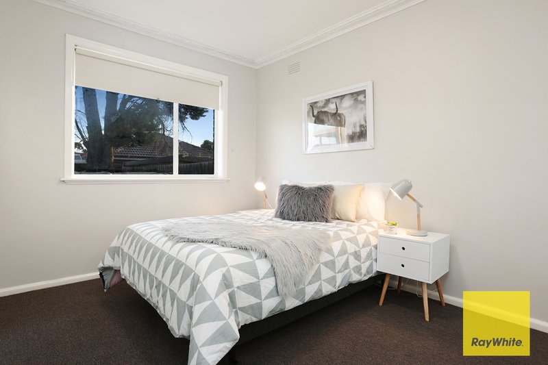 Photo - 19 Bunting Court, Altona North VIC 3025 - Image 13