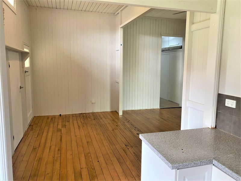 Photo - 19 Burnett Street, Kingaroy QLD 4610 - Image 8