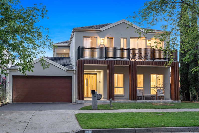 19 Burniston Avenue, Craigieburn VIC 3064