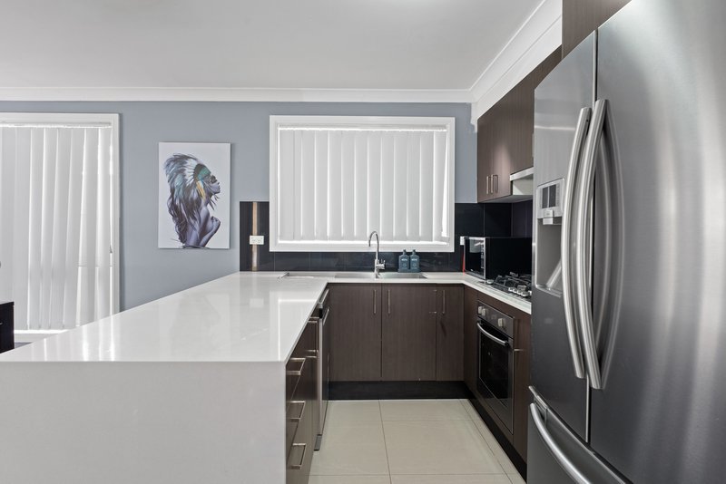 Photo - 19 Burns Close, Rooty Hill NSW 2766 - Image 4