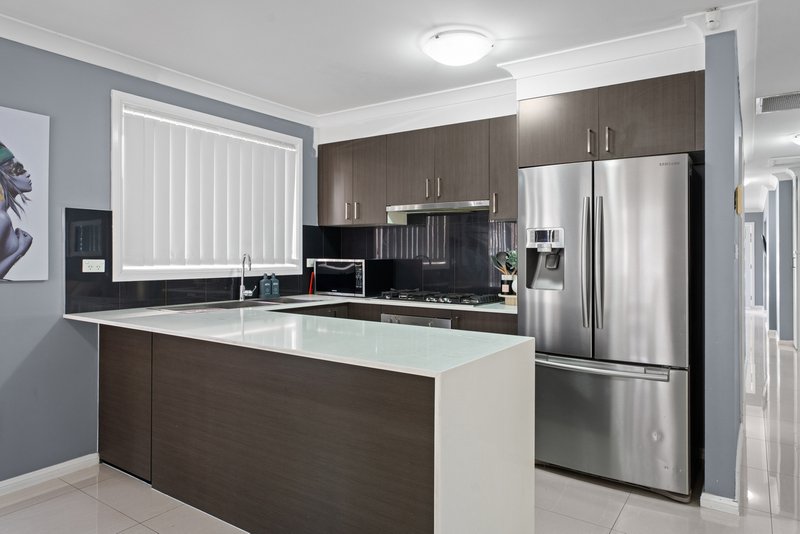 Photo - 19 Burns Close, Rooty Hill NSW 2766 - Image 5