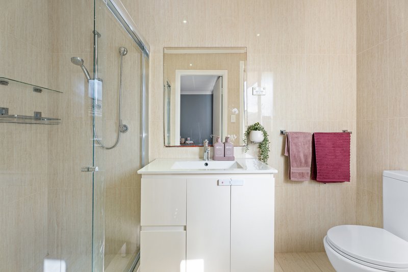 Photo - 19 Burns Close, Rooty Hill NSW 2766 - Image 10