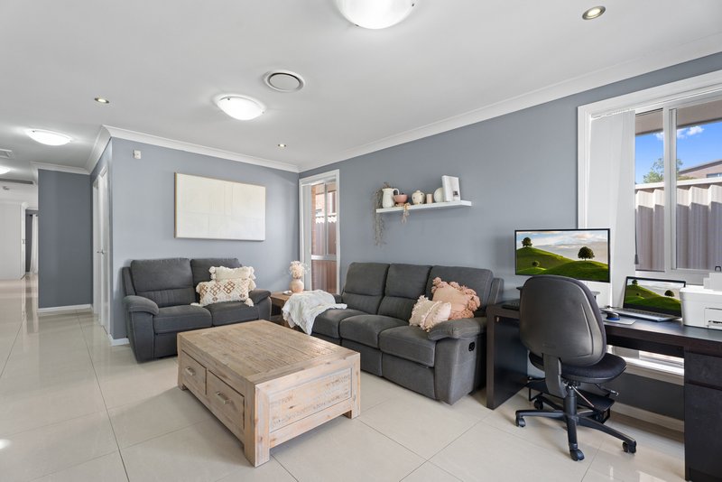 Photo - 19 Burns Close, Rooty Hill NSW 2766 - Image 14