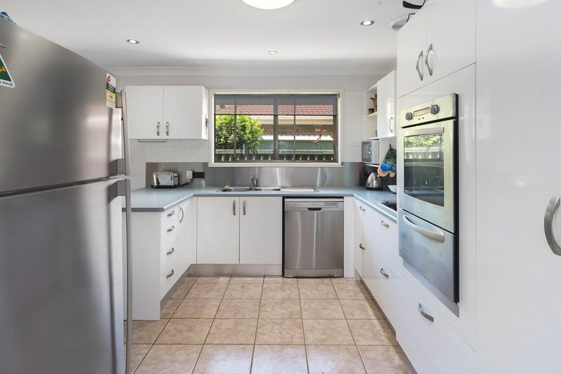 Photo - 19 Burrendong Road, Coombabah QLD 4216 - Image 6