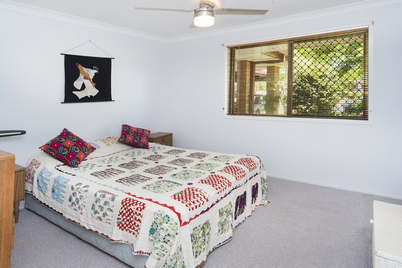 Photo - 19 Burrendong Road, Coombabah QLD 4216 - Image 12