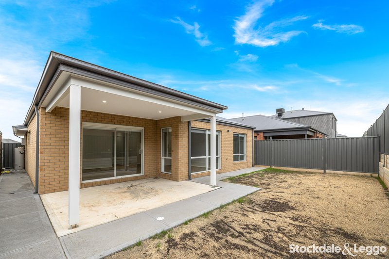 Photo - 19 Byrock Street, Truganina VIC 3029 - Image 10