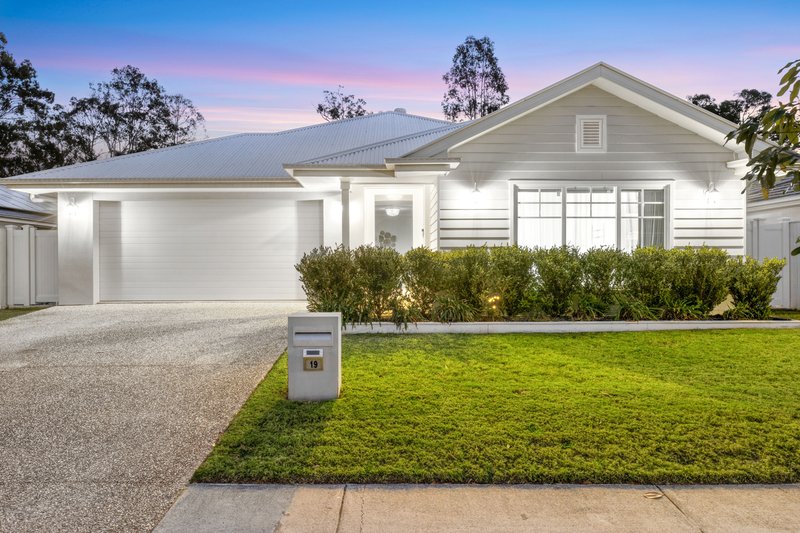 Photo - 19 Byron Drive, Jimboomba QLD 4280 - Image 1