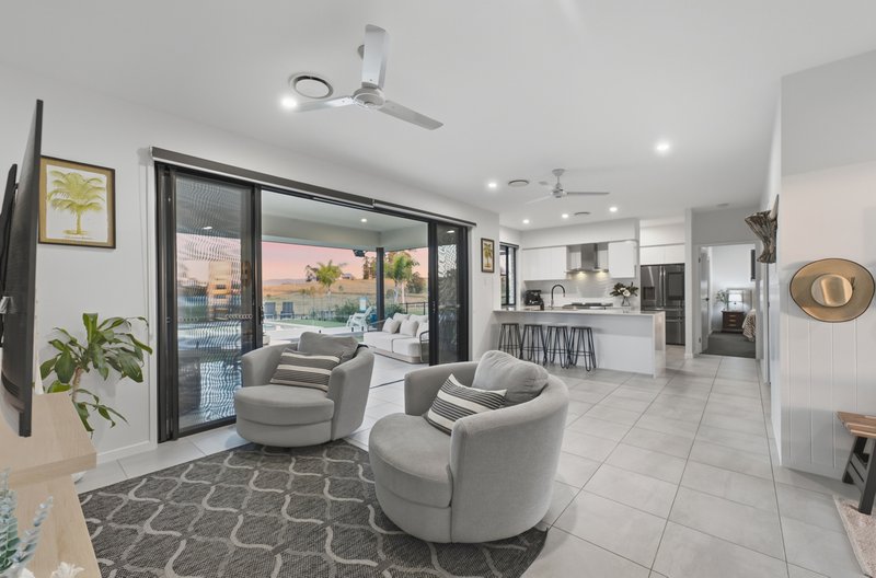 Photo - 19 Caballo Way, Winya QLD 4515 - Image 9