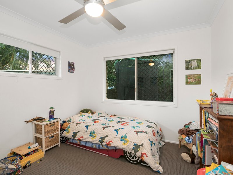 Photo - 19 Cairns Avenue, Palm Beach QLD 4221 - Image 9