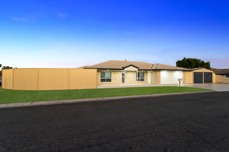 Photo - 19 Cairns Crescent, Deception Bay QLD 4508 - Image 18