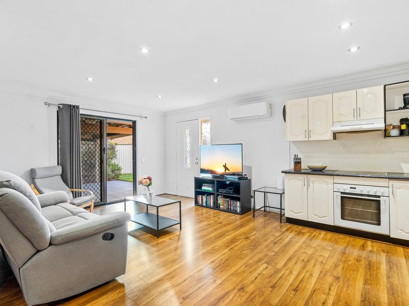 Photo - 1/9 Callistemon Court, Arundel QLD 4214 - Image 10
