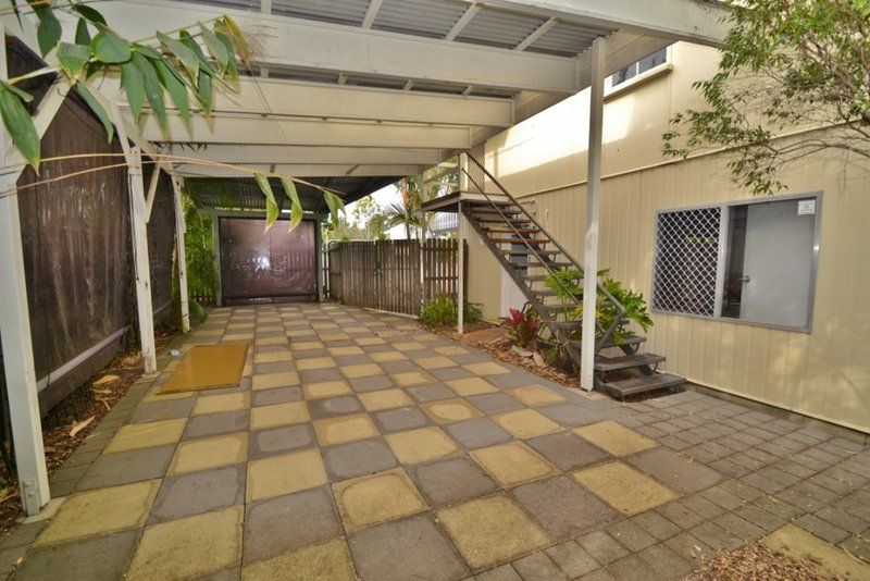 Photo - 19 Caloundra Street, Landsborough QLD 4550 - Image 3