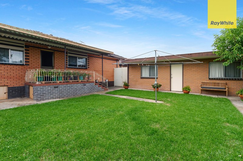 Photo - 19 Camara Street, St Albans VIC 3021 - Image 10