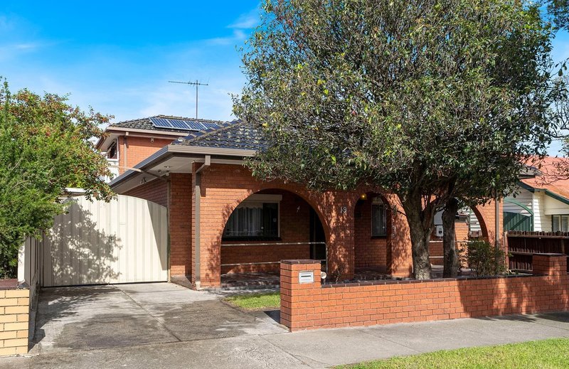 Photo - 19 Cambrian Avenue, Preston VIC 3072 - Image 1